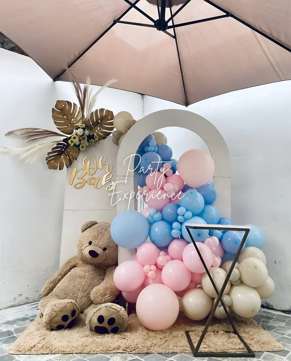 Baby shower Oh Baby con osito y globos pastel